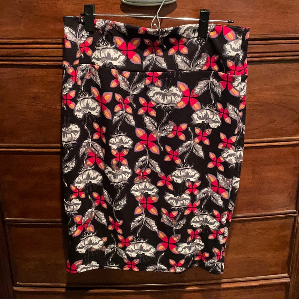 Lularoe skirt